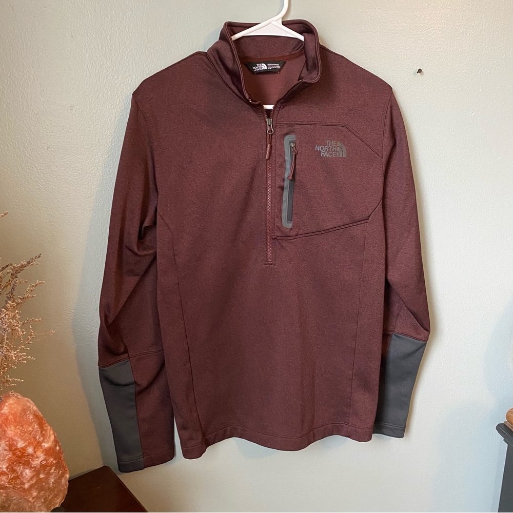 Men’s North Face Quarter Zip - Small